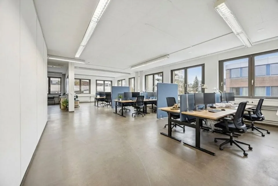 Spazio commerciale polivalente di 269 m2 a Geroldswil