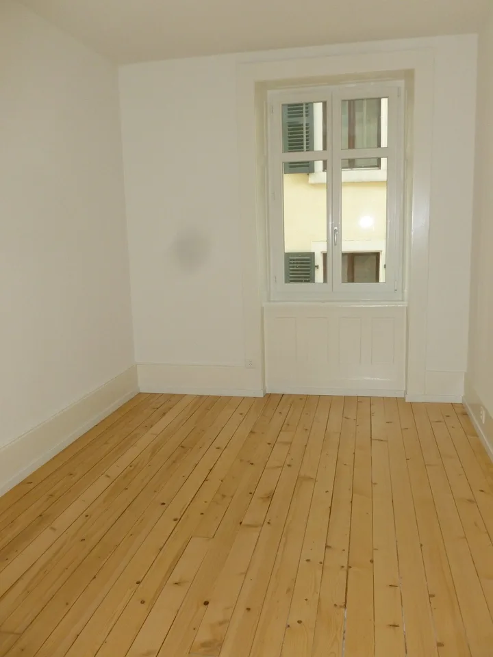 Vier-Zimmer-Wohnung