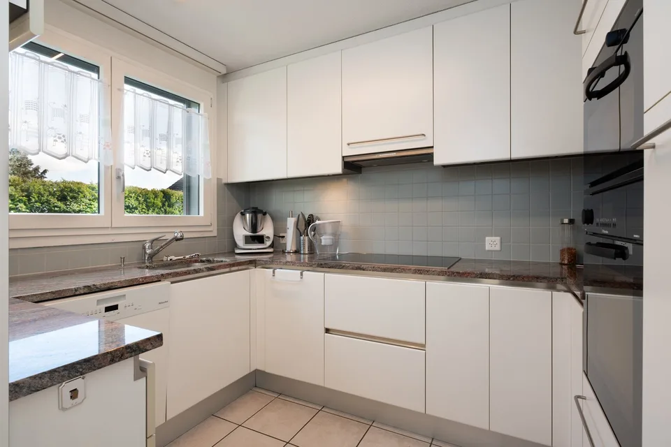 Incantevole casa unifamiliare di 5,5 locali in una posizione tranquilla a Niederhasli