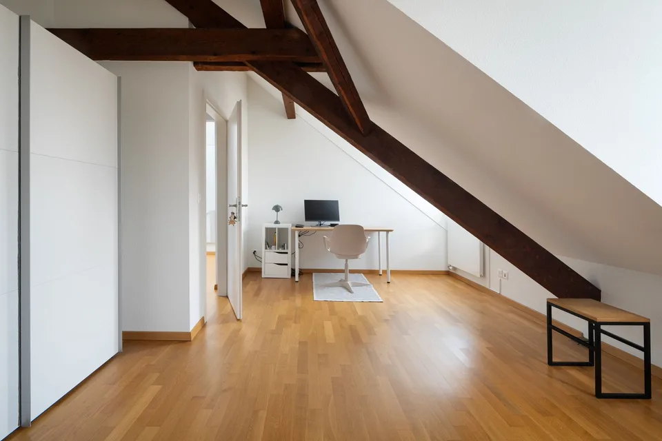 Appartamento mansardato ristrutturato con charme nella casa Baumgartner – foto 13 di 17