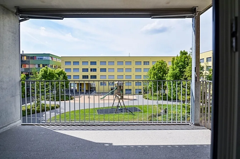 Apartment seeks tenant