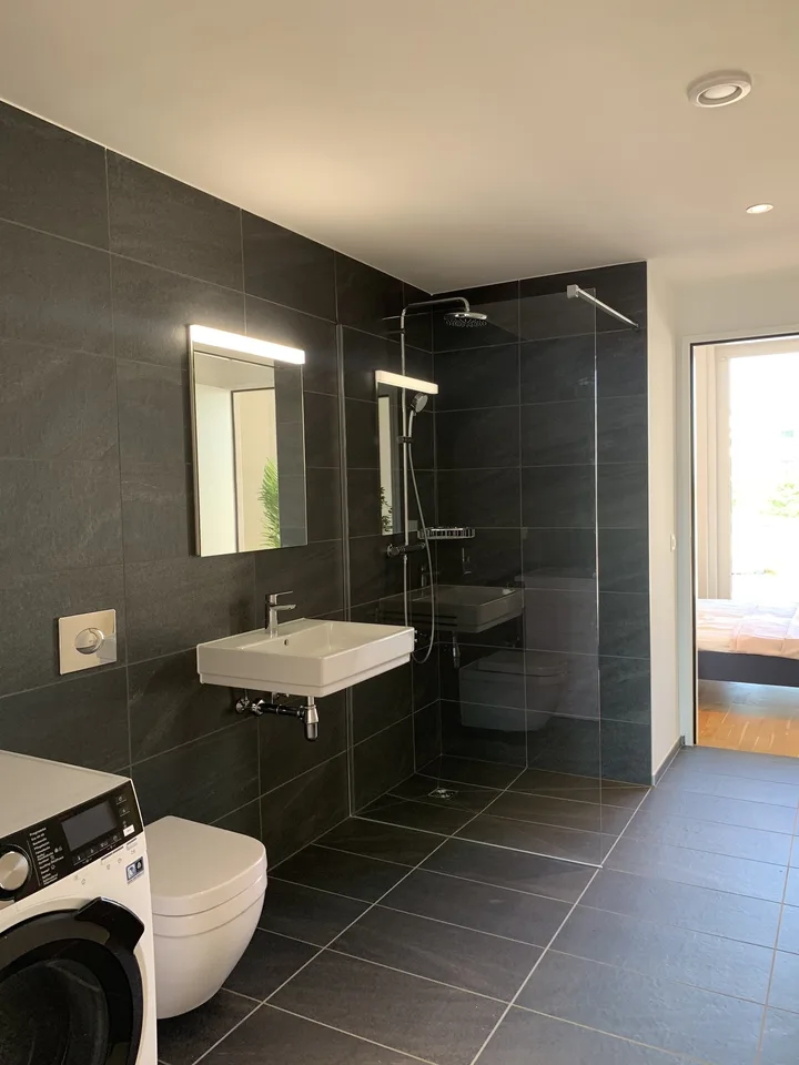 Vita urbana: Attico moderno di 2,5 locali a Basilea