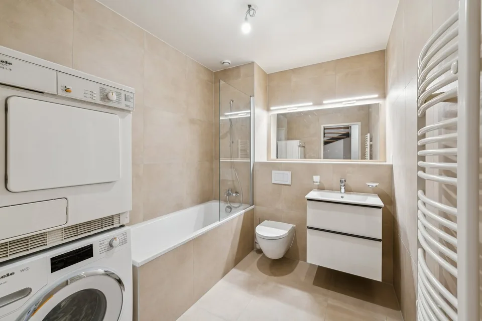 Exceptionnel attique en duplex avec terrasse rooftop !