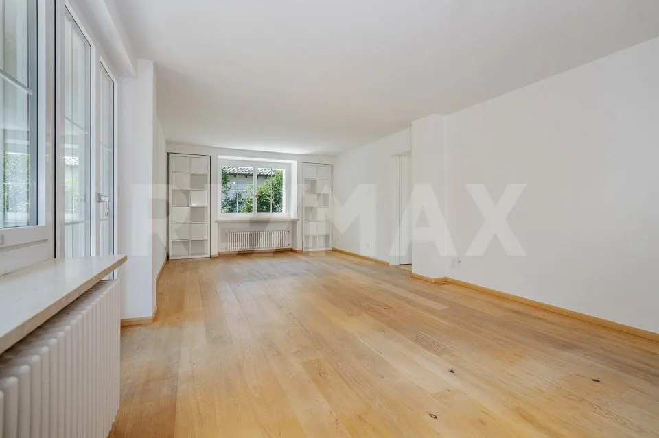 Vivere con vista Casa unifamiliare indipendente in una posizione privilegiata a Urdorf