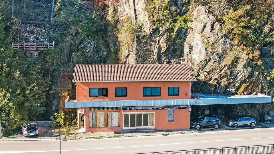 Casa strategica al confine - strategisches Haus an der Grenze