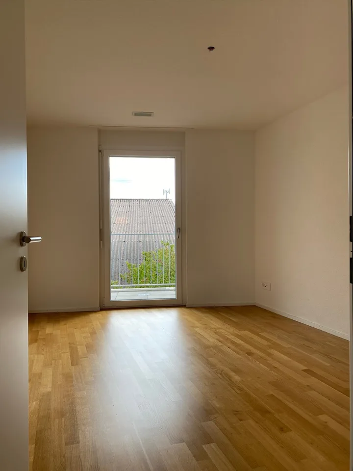 Grosszügige Erdgeschosswohnung mit modernem Ausbaustandard in Herrenschwanden