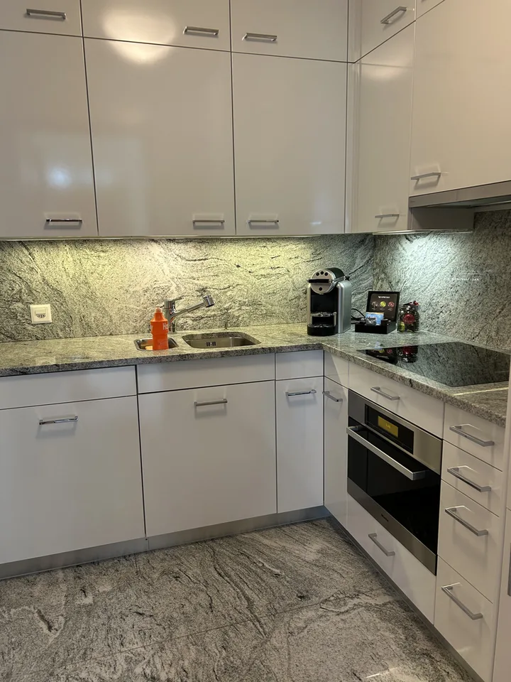 Appartement attique 2.5 pièces au centre de St. Gallen