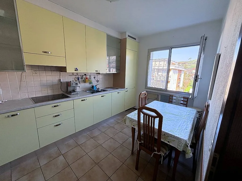 Coldrerio - Ampio 3.5 locali con giardino condominiale