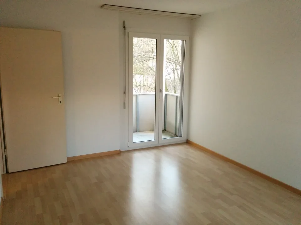 Appartement spacieux 4.5 pièces à Seon, limité jusqu'au 30 septembre 2027