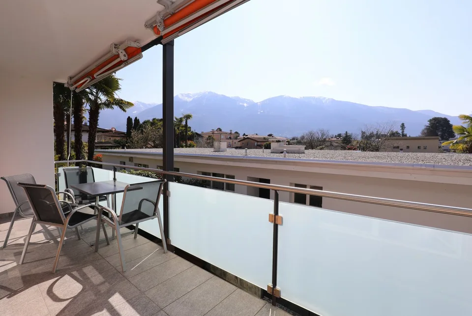 4.5-Zimmer-Eigentumswohnung mit grossem Balkon und Garage