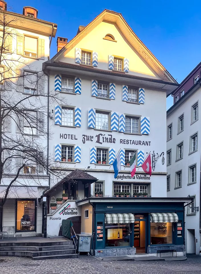 Wohnen im Denkmal: Stilvolles Luxus-Dach-Duplex-Bijoux