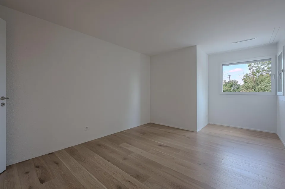 Vivere in modo moderno a Zürich-Seebach - appartamento di 3,5 locali luminoso con balcone