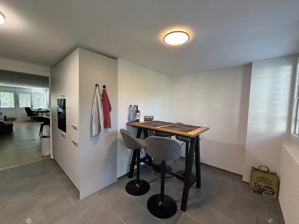 Helle, renovierte 4.5-Zimmer-Wohnung im 1. Obergeschoss