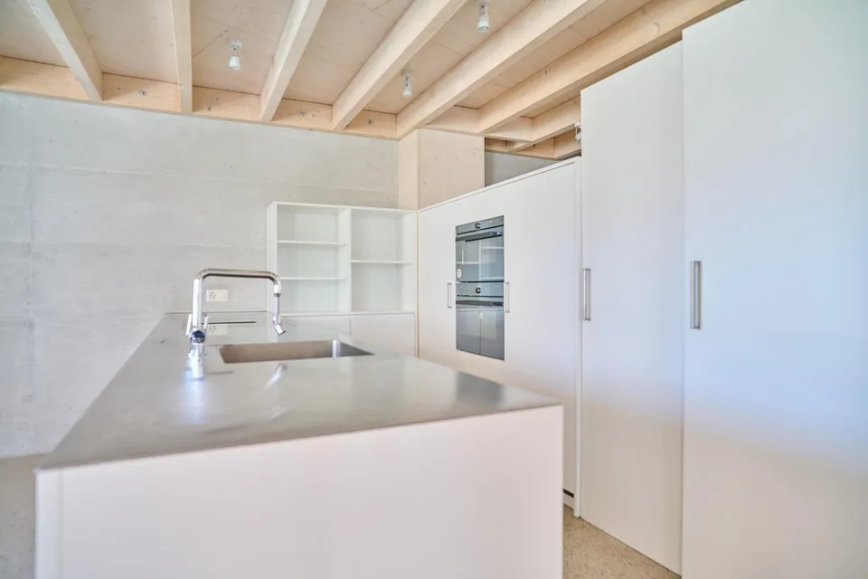 Spacious living. Stylish 5.5-room single-family house with lift in village proximity Allschwil