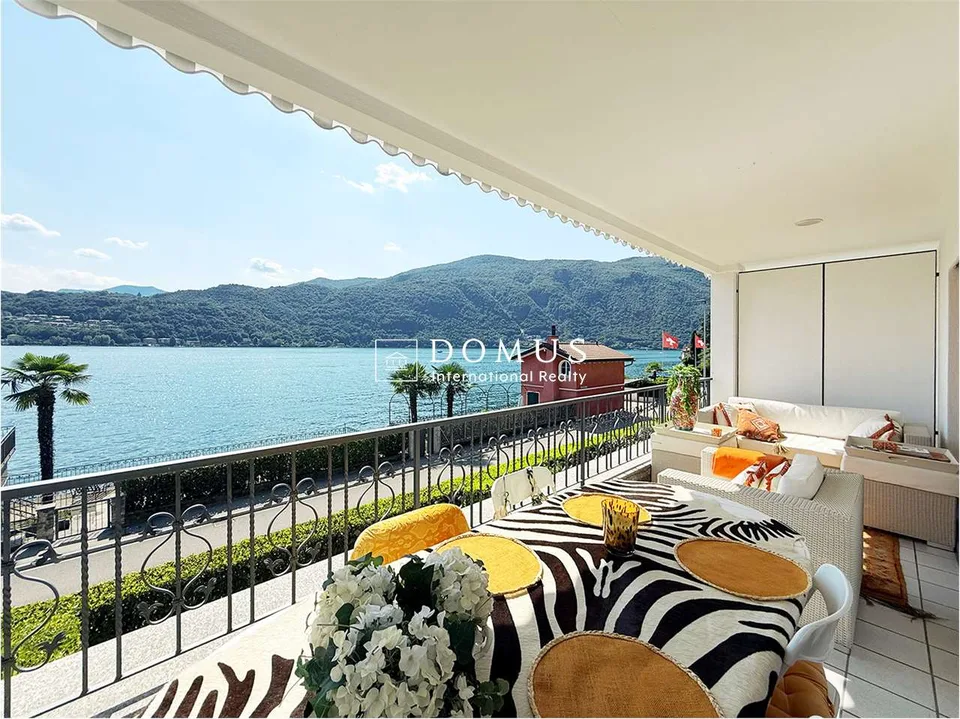 2,5 fronte lago con piscina e posto barca