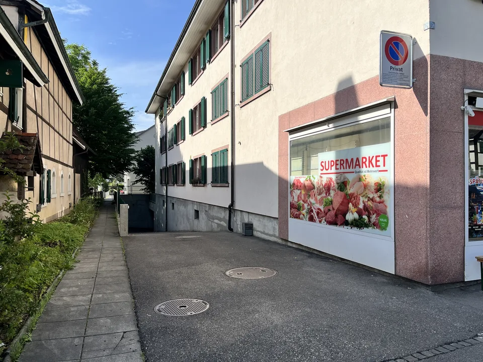 Einstellplatz an zentraler Lage in Allschwil