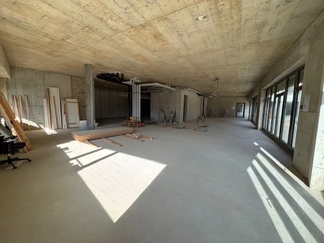 Delémont, surface commerciale à aménager 335 m2 en centre ville