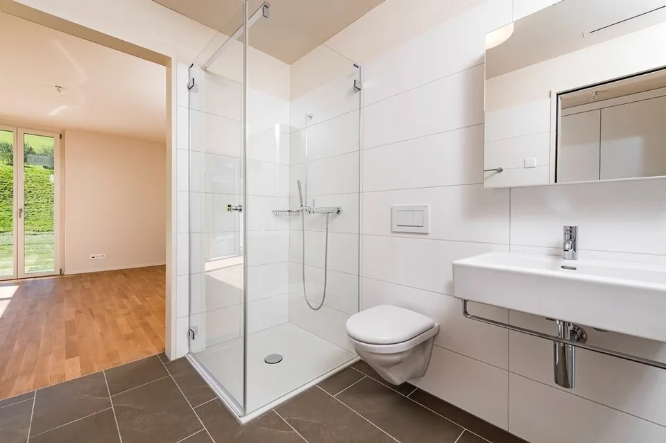 Moderne und grosszügige 4.5 Attika-Wohnung mit Seesicht!