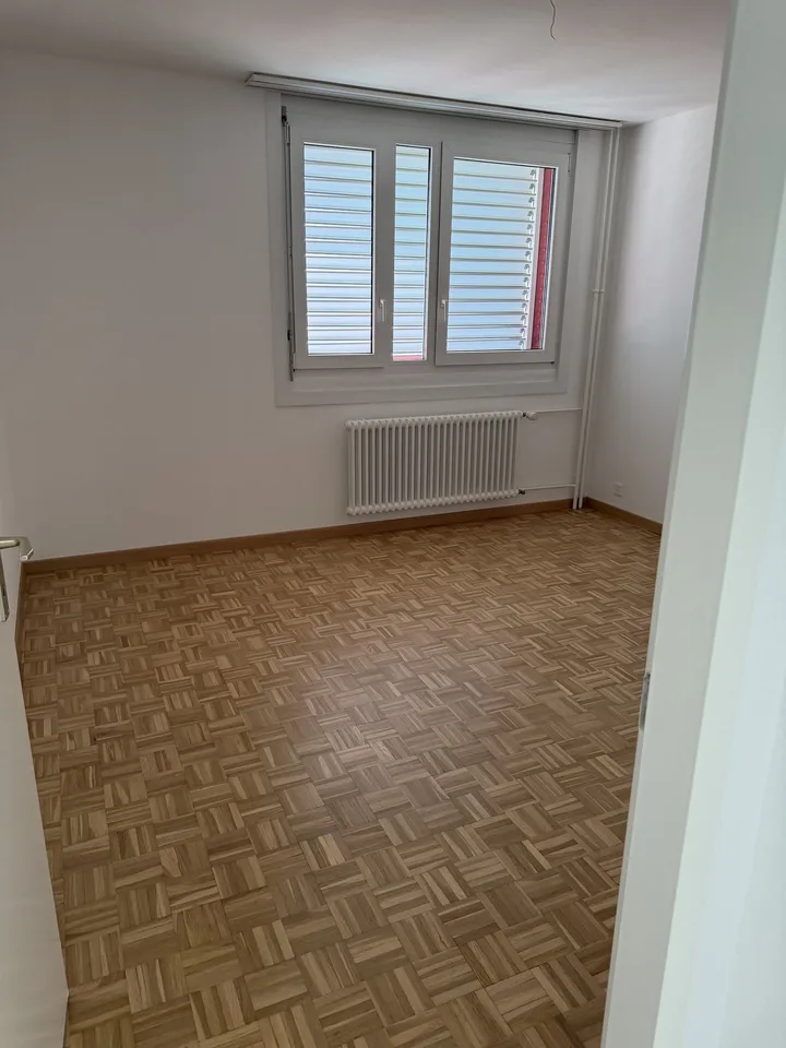 Appartamento di tre locali al 14° piano nel quartiere di Longemalle
