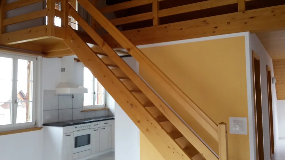 Charmante Dachwohnung im ländlichen Mühleberg zu vermieten