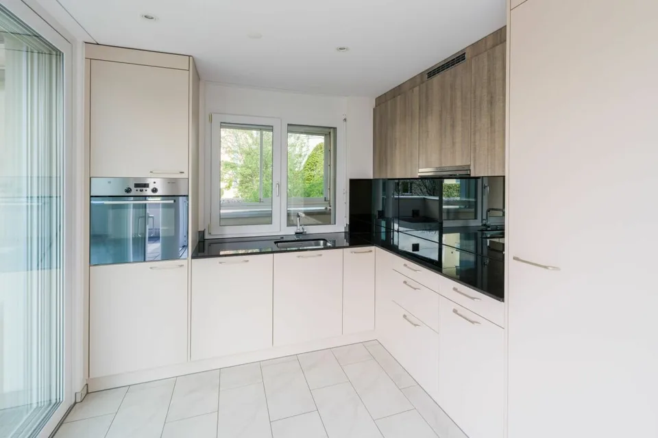 Appartement lumineux de 3,5 pièces dans un environnement verdoyant