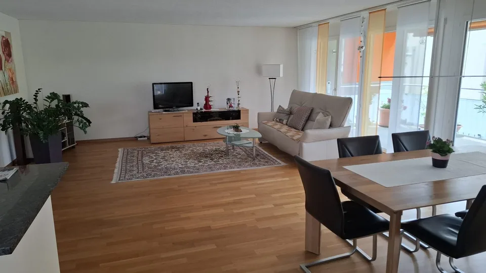 Helle 4-Zimmer-Wohnung im Erdgeschoss in Matzendorf – rollstuhlgängig & tierfreundlich