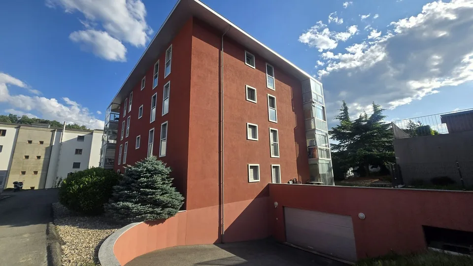 Geräumige 4.5-Zimmer-Wohnung mit Terrasse in Grimisuat – Blick und Ruhe garantiert