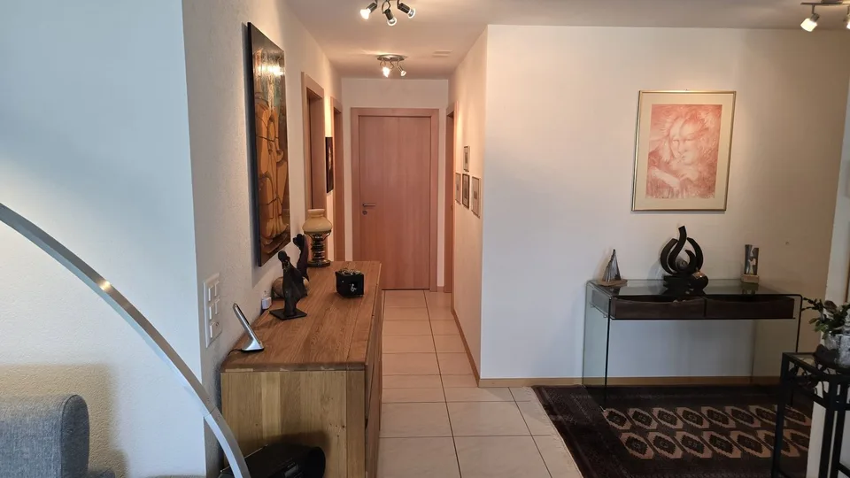 Geräumige 4.5-Zimmer-Wohnung mit Terrasse in Grimisuat – Blick und Ruhe garantiert
