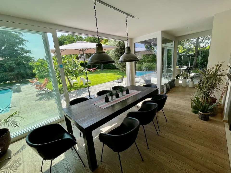 Coppet - Prächtige möblierte Villa mit 11 Zimmern und Swimmingpool