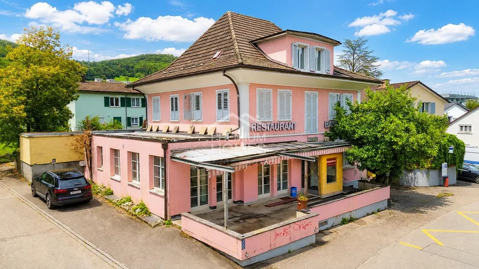 Attraktive Gewerbefläche mit hoher Sichtbarkeit