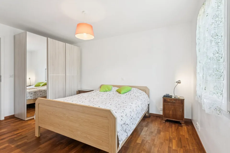Bello oggetto con 3 alloggi e spazio benessere privato – foto 11 di 13