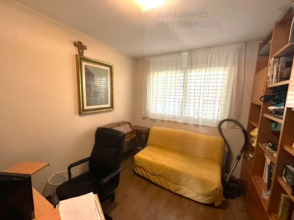 SPAZIOSO APPARTAMENTO CON GIARDINO IN CONDOMINIO SIGNORILE – foto 10 di 13