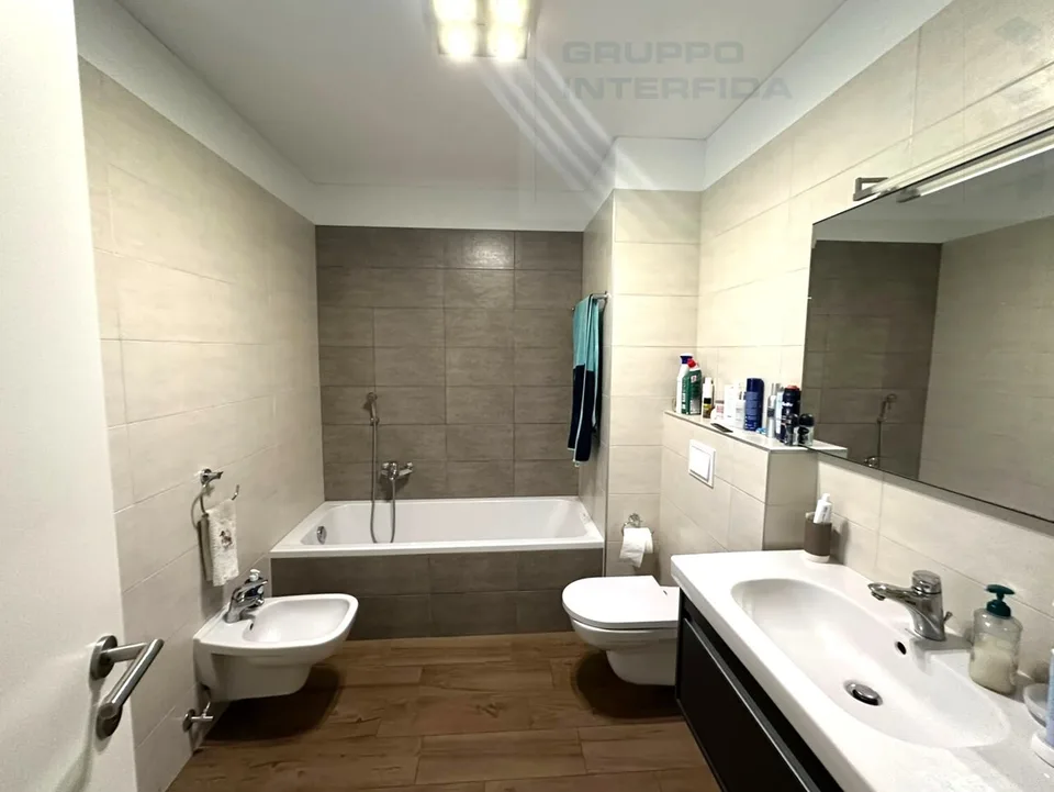 SPAZIOSO APPARTAMENTO CON GIARDINO IN CONDOMINIO SIGNORILE – foto 11 di 13