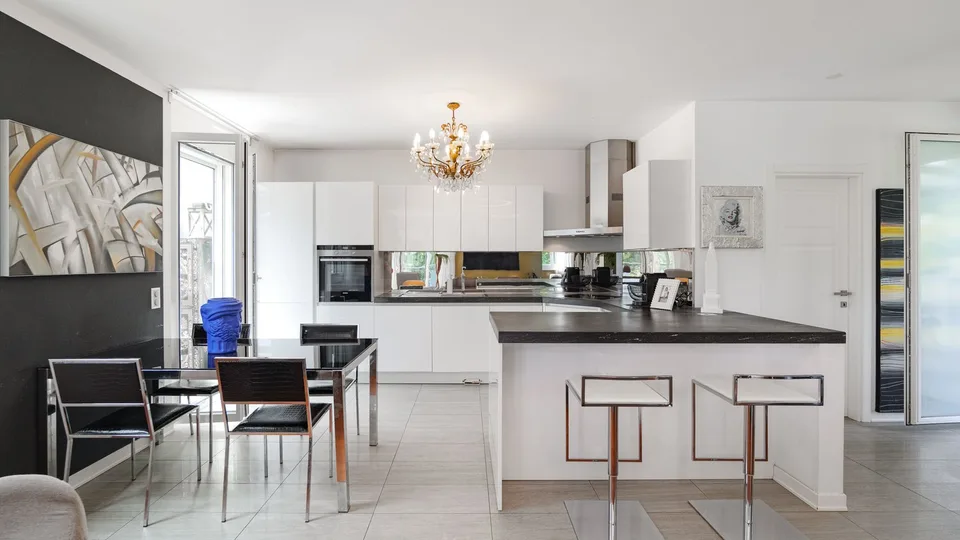 Faszinierendes 5.5-Zimmer-Haus mit Traumterrasse in Caslano – Foto 7 von 13