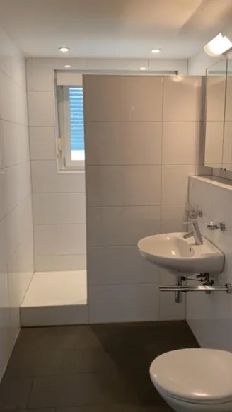 Gemütliche 2-Zimmer-Wohnung mit 2 Balkone in Basel