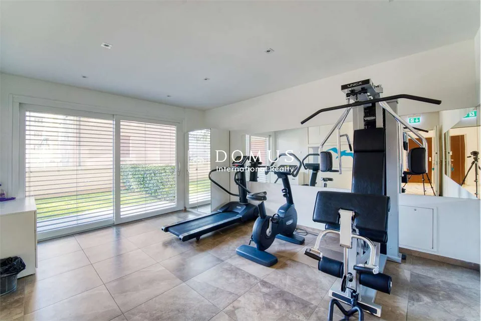 Penthouse exclusif avec terrasse sur le toit et piscine – photo 12 sur 13