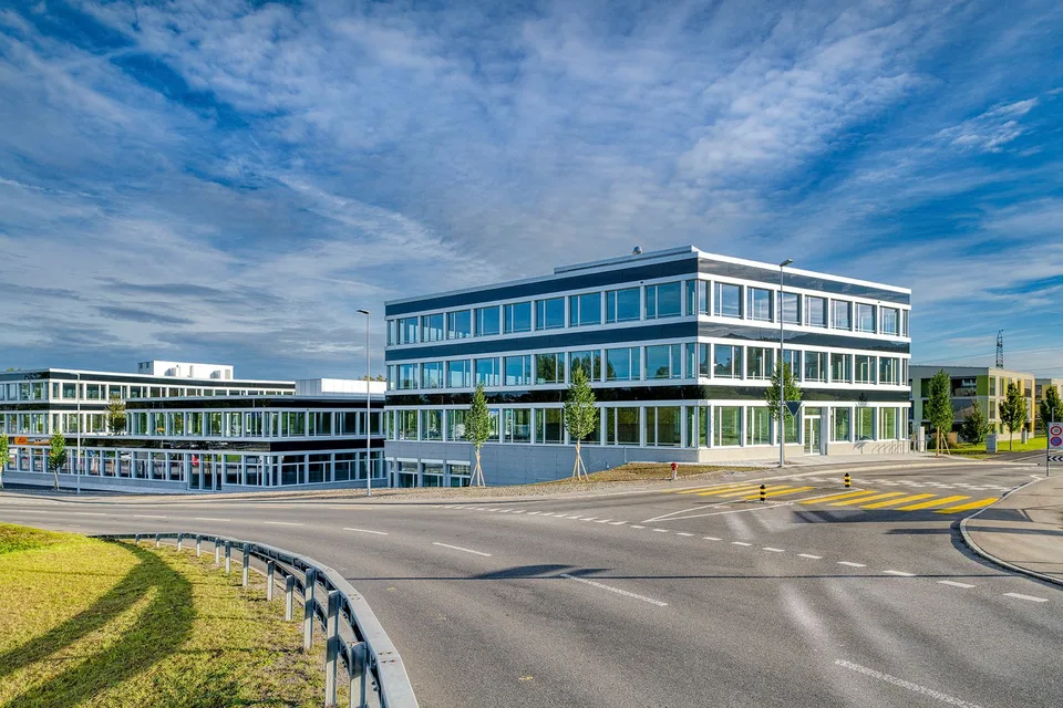 Erstklassige Büroflächen mit fertigem Innenausbau - Jetzt mieten und einziehen!