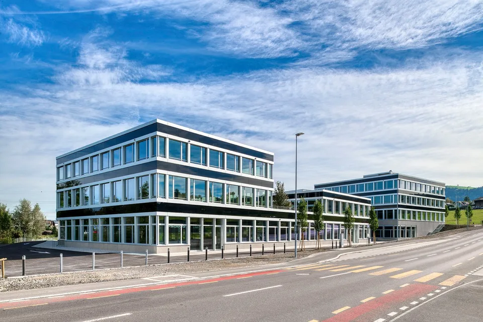Erstklassige Büroflächen mit fertigem Innenausbau - Jetzt mieten und einziehen!