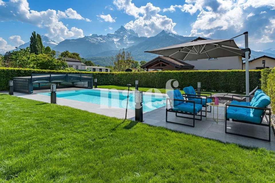 Magnifique maison individuelle de 6.5 pièces avec studio indépendant et piscine extérieure à vendre à Bex