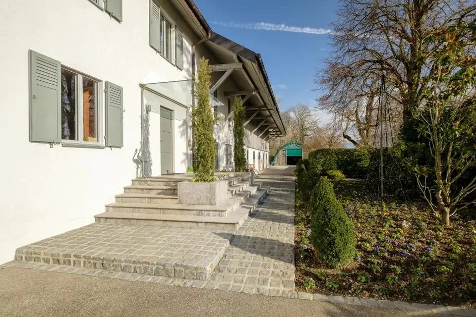 Pferdeanwesen in Genf, linker Ufer