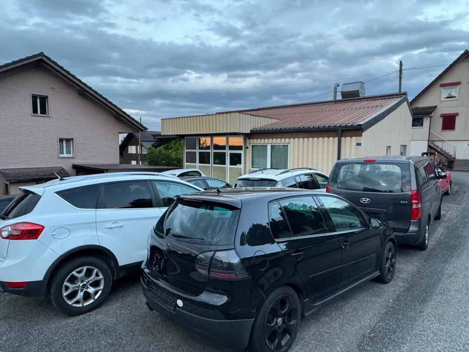 Atelier de peinture et carrosserie à vendre