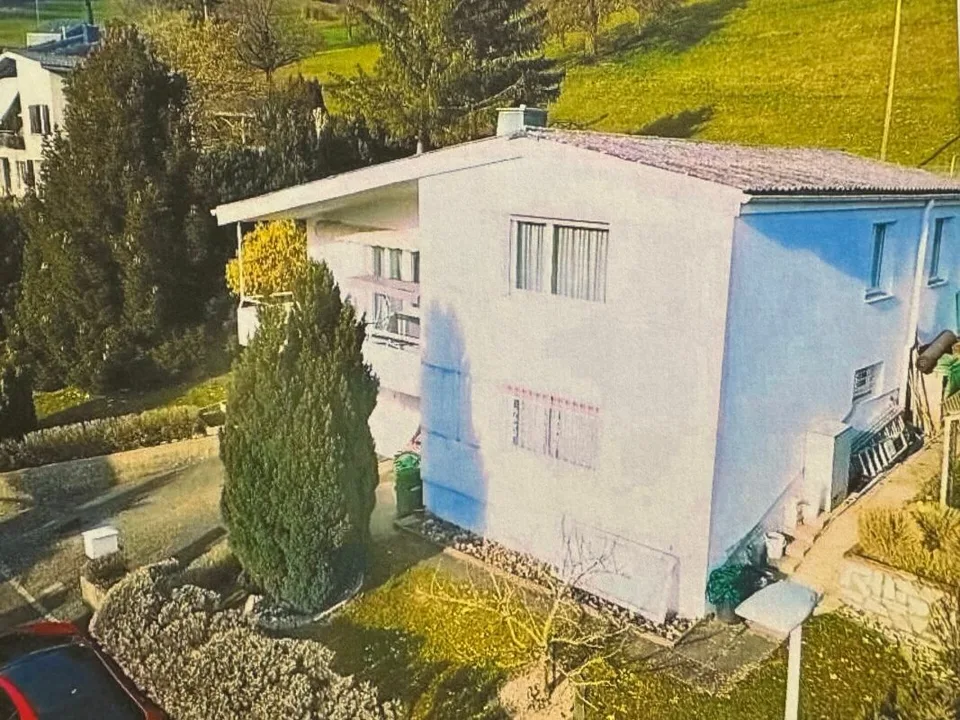 Casa unifamiliare di 6,5 locali con progetto di costruzione supplementare.