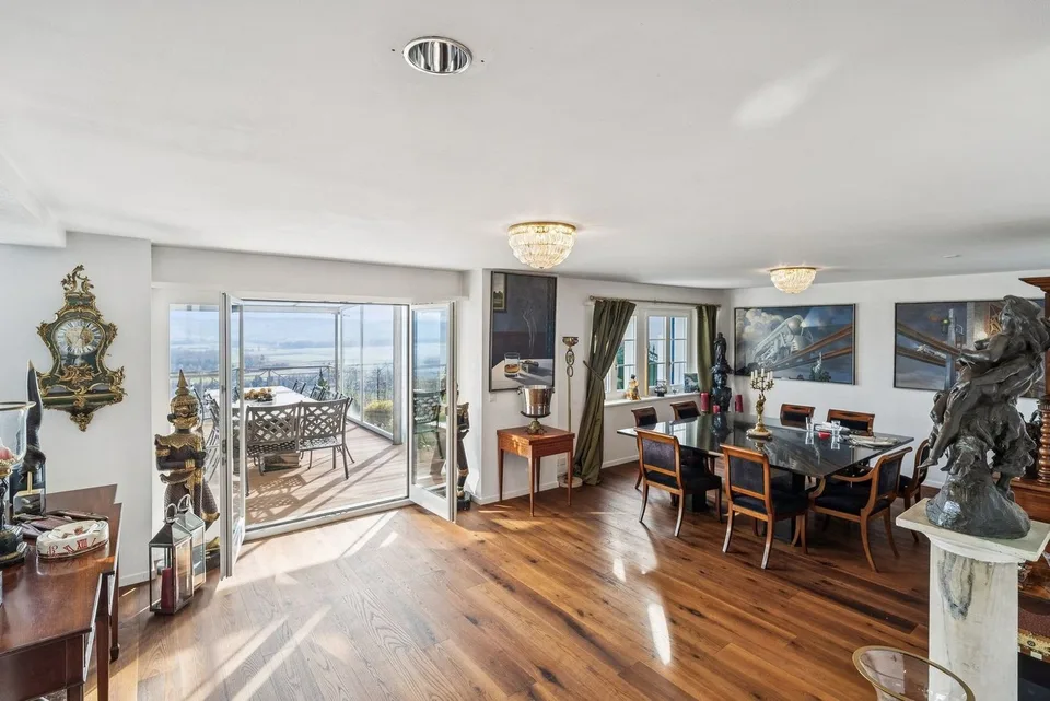 Exceptional property with lake view in Bellerive