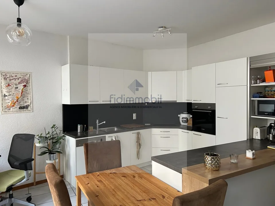 BEL APPARTEMENT EN CENTRE-VILLE PROCHE DE TOUTES LES COMMODITÉS