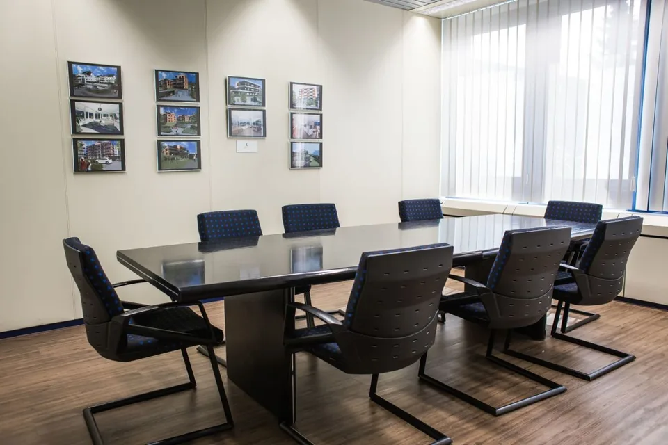 Ufficio di base [Ufficio con molti servizi aggiuntivi]