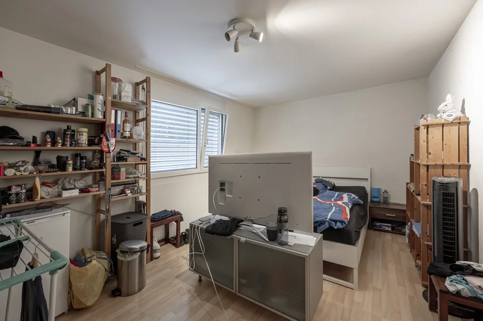 Appartamento con 2 camere e locali accessori spaziosi