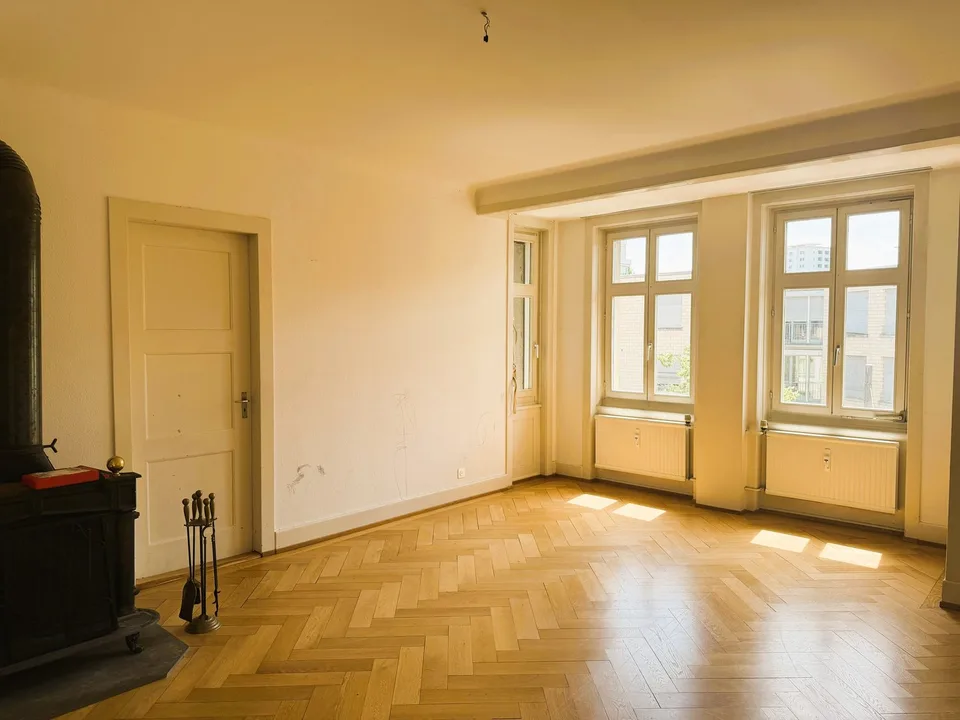 Charmante 4-Zimmer-Altbauwohnung mit Balkon in Basel St. Johann