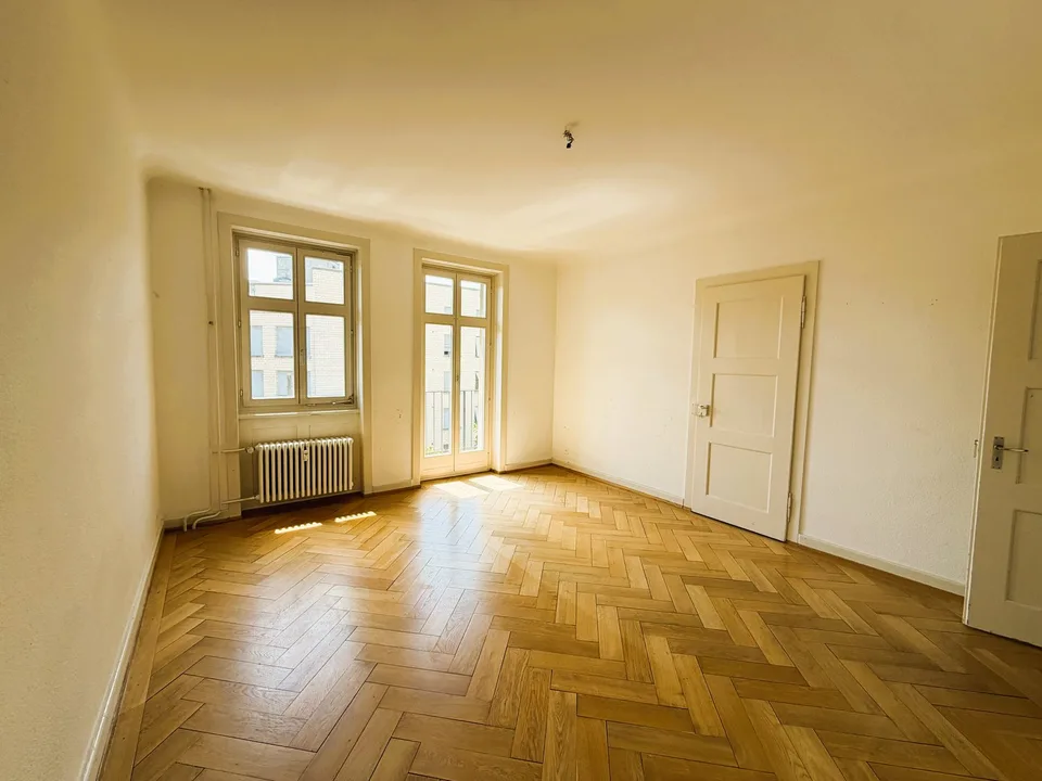 Charmante 4-Zimmer-Altbauwohnung mit Balkon in Basel St. Johann