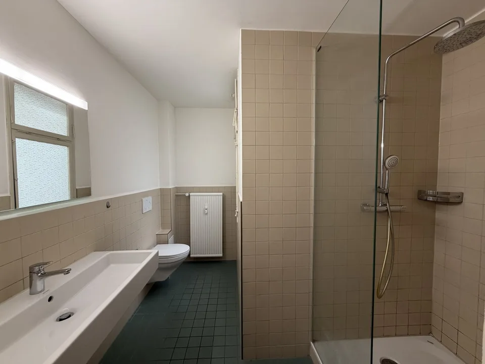 Charmante 4-Zimmer-Altbauwohnung mit Balkon in Basel St. Johann
