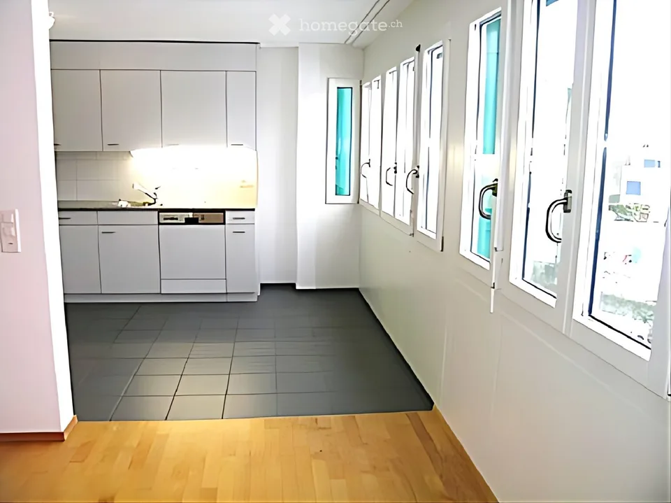 Ampio e luminoso appartamento di 5,5 locali (159 m²) secondo gli standard della proprietà a Dottikon